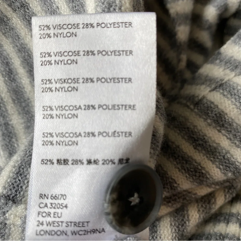 Anthropologie v-neck grey & white stripe sweater Sz S (b6)